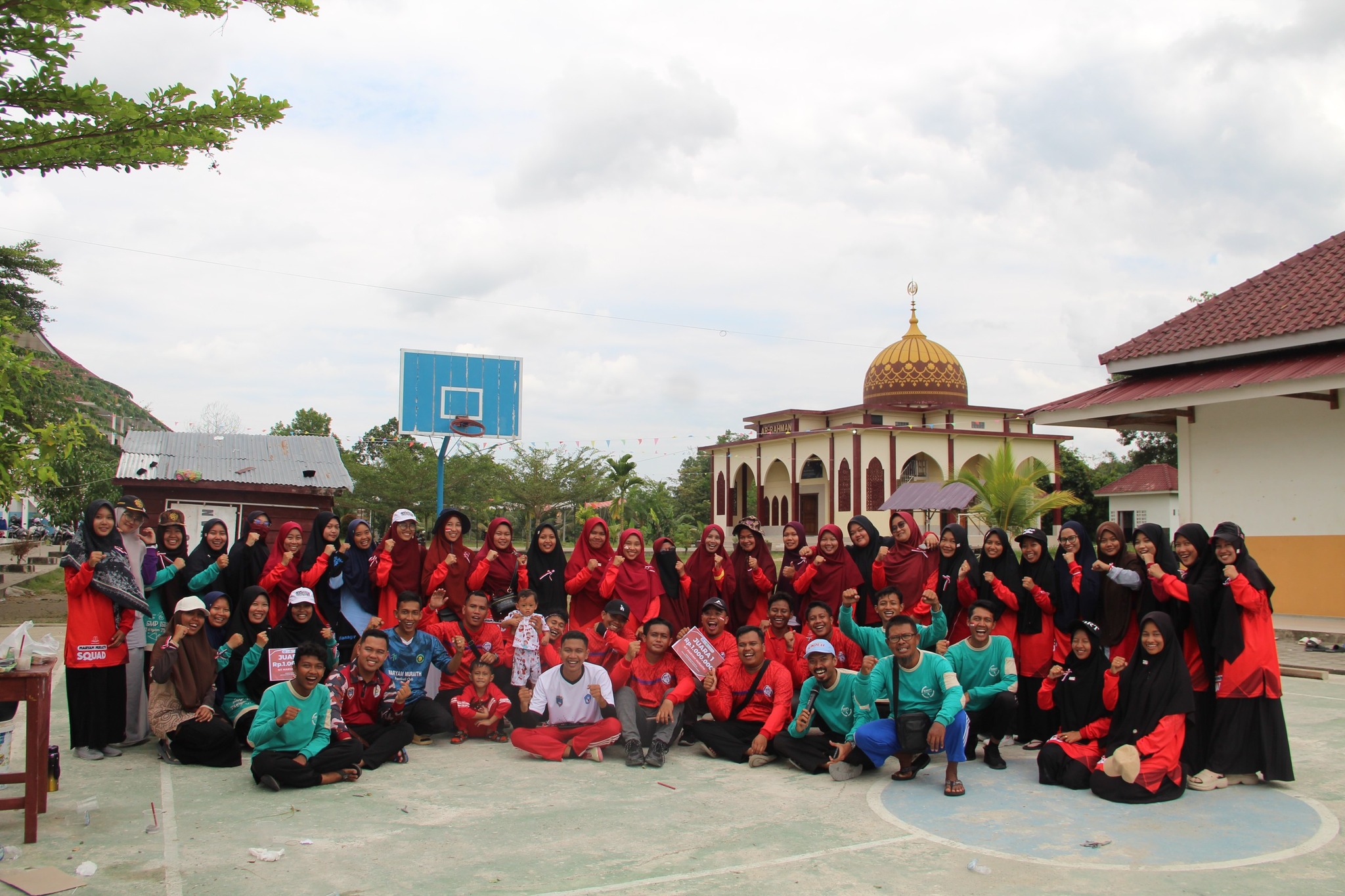 SIT MARYAM MURAITH - Guru & Staff